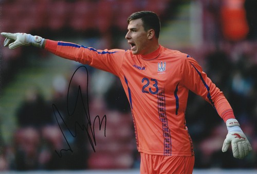 Foto firmata andriy lunin - foto,